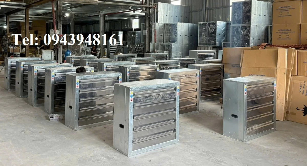 quạt hút vuông nhà xưởng 900x900