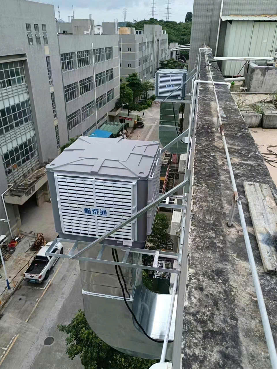 lắp đặt máy làm mát nhà xưởng