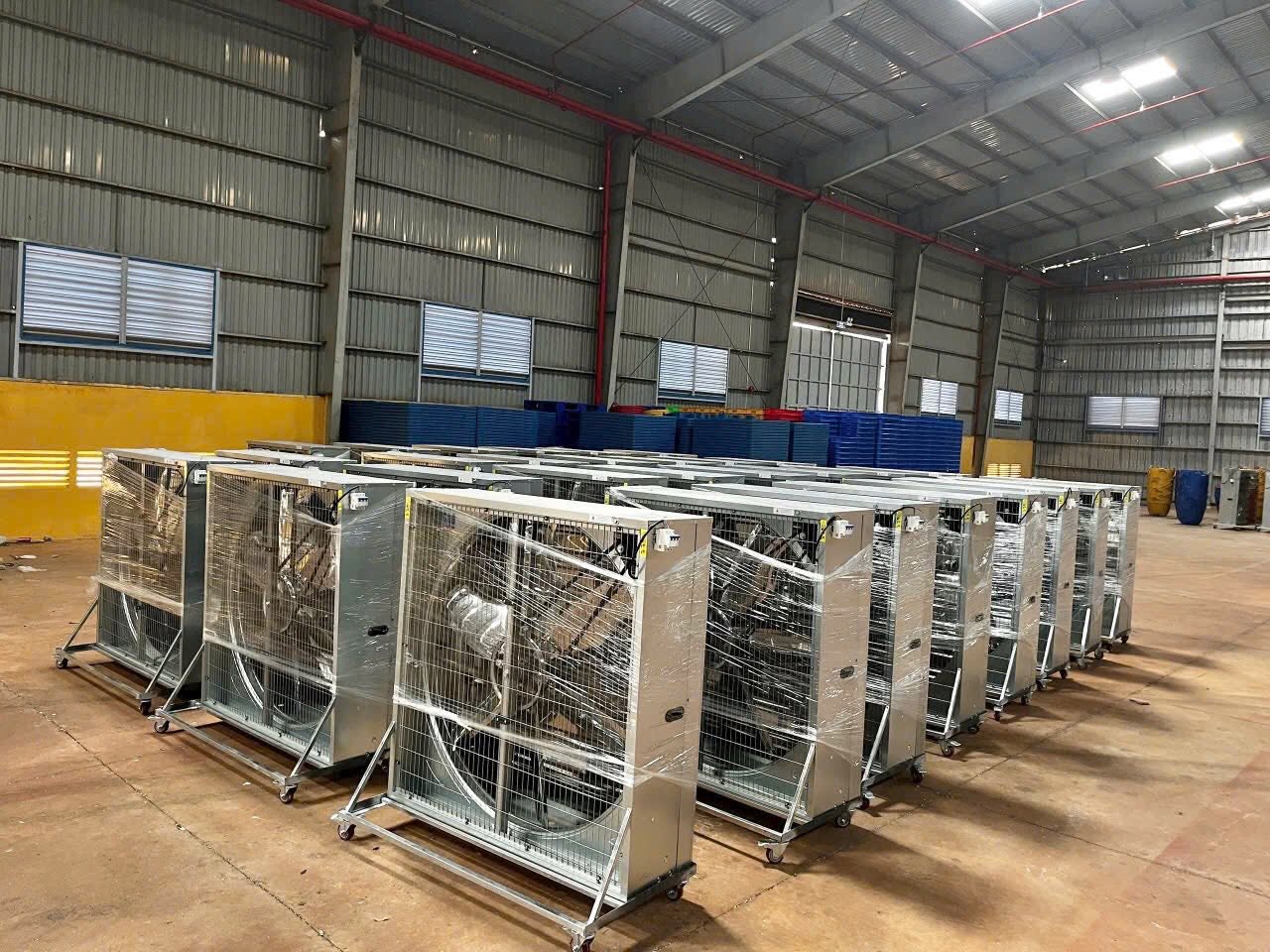 quạt hút công nghiệp 300x300 Đến 1380x1380