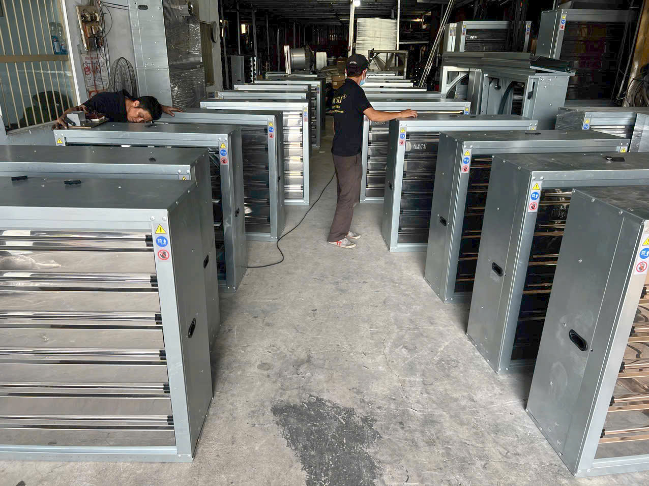 quạt hút vuông công nghiệp 1380x1380